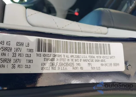 2017 Jeep Grand Cherokee Summit 4X4 z USA, uszkodzony, nr VIN 1C4RJFJG0HC854225